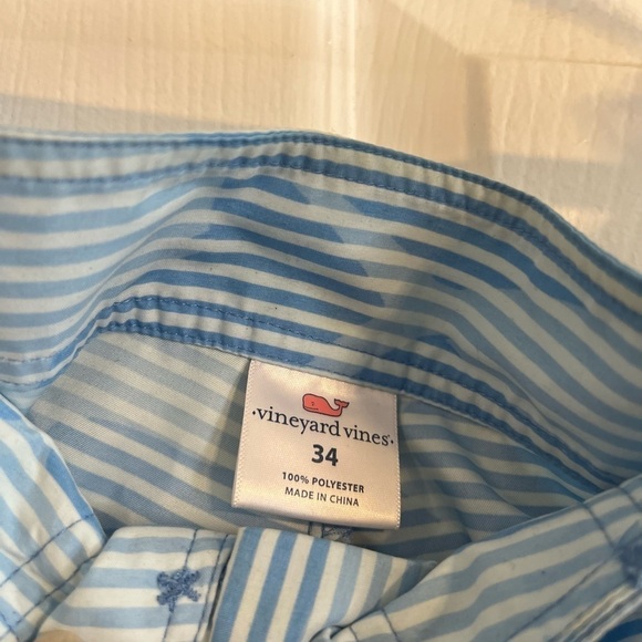 Men size 34 Vineyard Vines shorts, whale logo all around thin lightweight - Picture 4 of 5